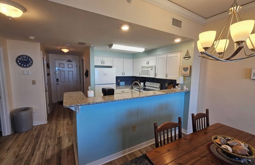 Dauphin Island Condo | Inn at Dauphin Island 305 Beautiful Unit with wonderful Views!