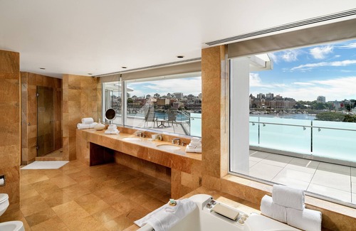Inner Harbour Hotel | Inn at Laurel Point