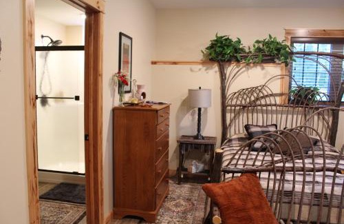 Schofield Bed & Breakfast | Inn at the River