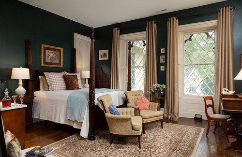 St. Matthews Bed & Breakfast | Inn at Woodhaven