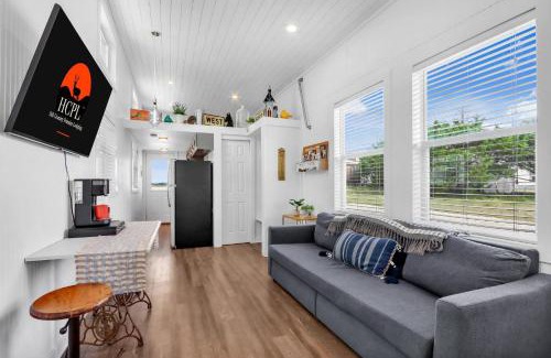 Lampasas House | Inn Cahoots at Bent Tree Ranch
