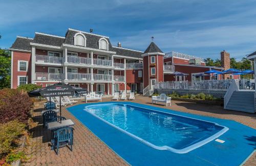 Fall River Hotel | Inn on the Lake