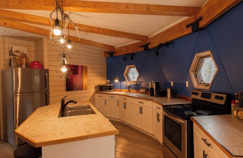 Whitehorse Cabin | Inn On The Lake