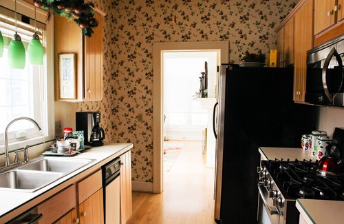 Defiance House | Inn on Third - Whole House