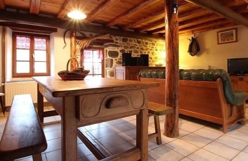 Saint-Julien-des-Chazes House | Inn Saint-Julien-des-Chazes, 3 bedrooms, 8 people