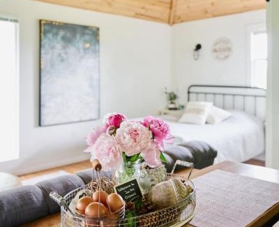 Lincoln House | Inn The Orchard, Modern Log Cabin, on water edge