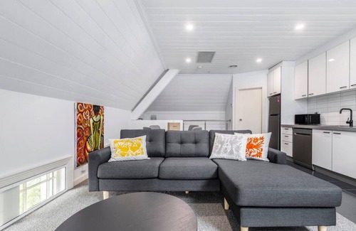 Prahran Apartment | Inner City Living in a Modern Slice of History