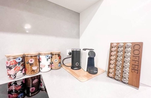 Reid Apartment | Inner City | Pool | Parking | Self check-in | Pets