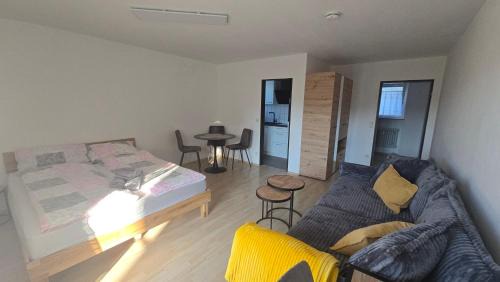 Waggershausen Apartment | InnJoy!