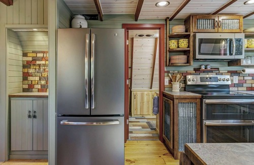 Innsbrook Cabin | Innsbrook Woodland Cabin