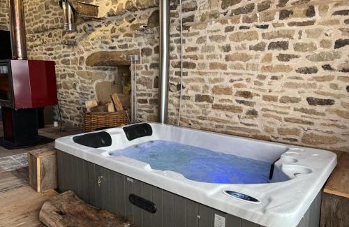 Saint-Emiland House | Insolite
