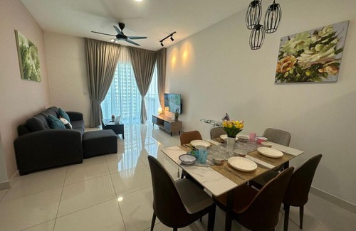 Mont Kiara Apartment | Inspirasi Mont Kiara 3 Rooms Balcony Free WIFI & Carpark By The Homez