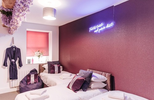 Bridgwater House | Insta perfect Somerset Kitchen Disco