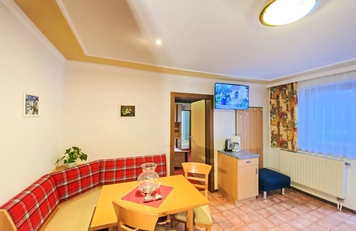 Saalbach-Hinterglemm Apartment | INT4 - 2 Zimmer max. 5 Personen A3 by Interhome
