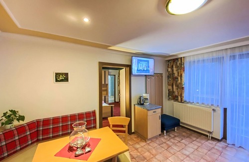 Saalbach-Hinterglemm Apartment | INT4 - 2 Zimmer max. 5 Personen A3 by Interhome