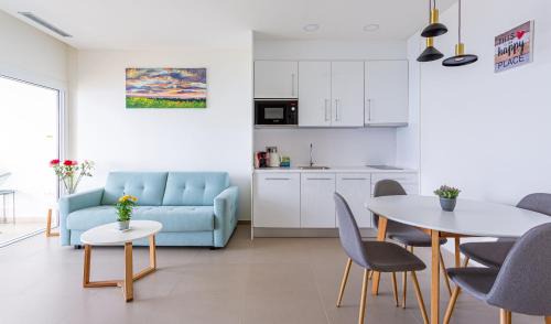 Cala Apartment | Intempo by Holuxe - 272 - 27th floor