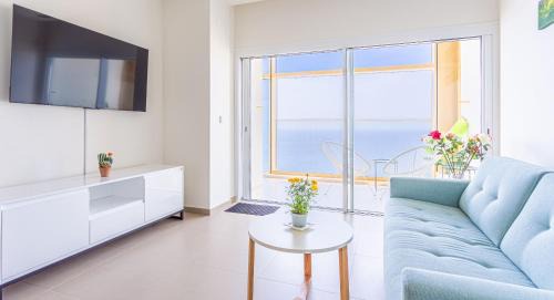 Cala Apartment | Intempo by Holuxe - 272 - 27th floor