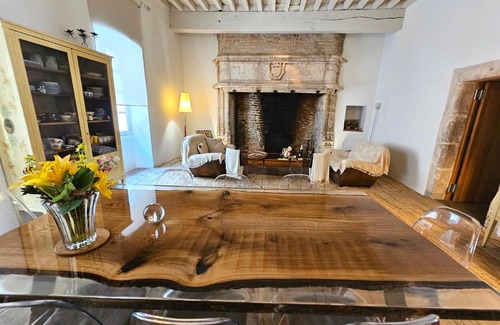 Montcuq Bed & Breakfast | INTEMPORELLE Maison d'Hôtes