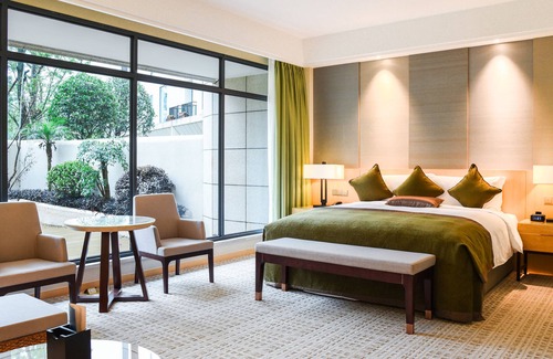 Renshou County Hotel | InterContinental Heilong Lake by IHG