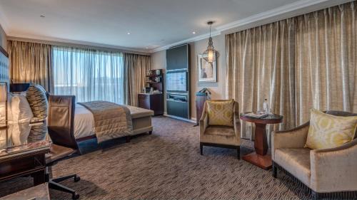 O.R. Tambo Hotel | InterContinental Johannesburg OR Tambo Airport Hotel by IHG
