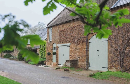 Adderbury House | Interior Designed Cotswolds Coach House Opposite Open Fields