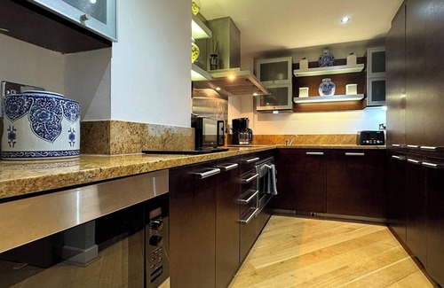 Sands End Apartment | Interior Designed luxury Apartment Adjacent to Chelsea Harbour
