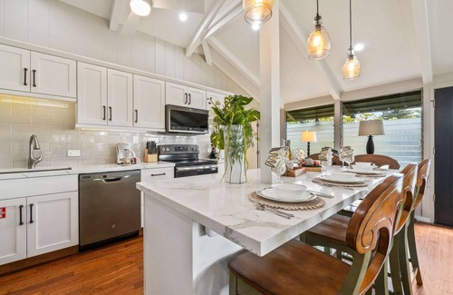 Kaanapali Cottage | International Colony Club –Dual Cottage Retreat, 4 bedrooms/Sleep 12 in total.