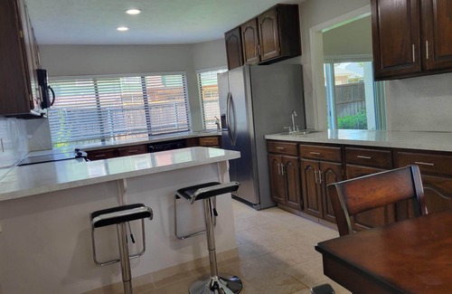 Far North Dallas House | Intimate Bright Mid Century Modern w/High Ceilings in HEART of Dallas,