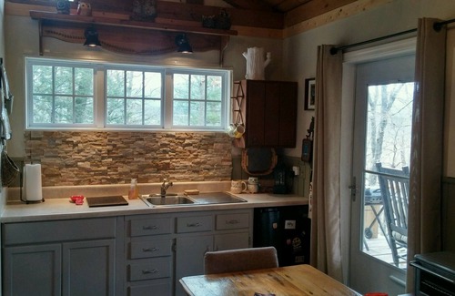 Blairsville Cottage | Intimate, Secluded Cottage In North GA Mtn. Welcome Home. STRL#025016 4/5/23