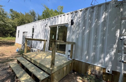 Athens Apartment | “Into The Wild” Glamp-Container