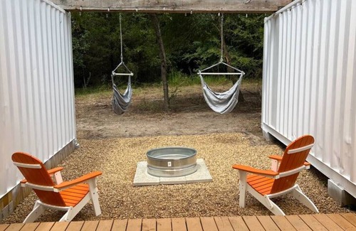 Athens Apartment | “Into The Wild” Glamp-Container