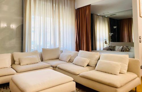 San Babila Apartment | INTOMILAN I Design Apartment in the Heart of Milan