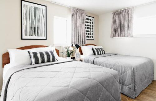 Estrella Hotel | InTown Suites Extended Stay Phoenix AZ - West