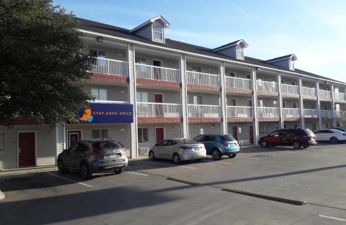 North San Antonio - SAT Hotel | InTown Suites Extended Stay San Antonio TX - Nacogdoches Road