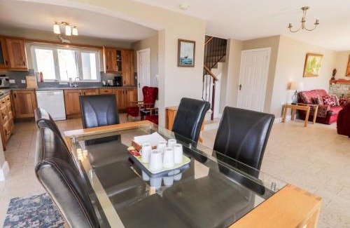 Downings House | Inverbeg Cottage 1