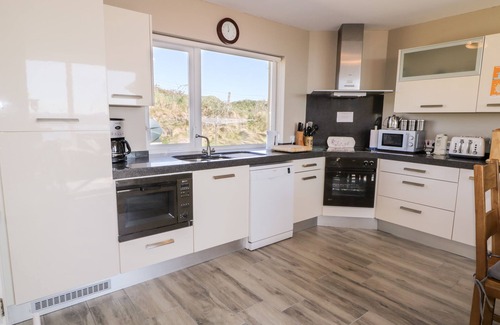 Downings House | INVERBEG COTTAGE 2, family friendly, with a garden in Downings