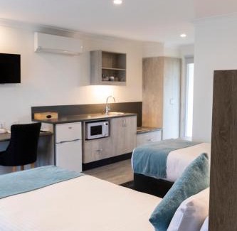 Goonellabah Hotel | Invercauld House