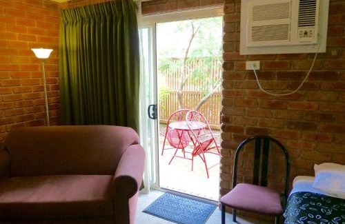 Inverloch Hotel | Inverloch Central Motor Inn