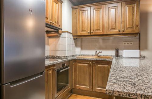 Baqueira Apartment | Invernalia by Totiaran