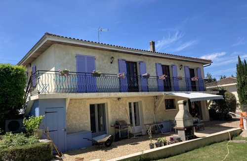 Saint-Romain Apartment | Inviting 2-Bed Apartment with pool in Saint-Romain