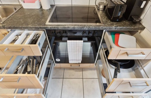 Center Apartment | Inviting 2-BR Apartment Living