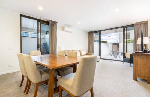 Barton Apartment | Inviting 2BR by Lake Burley Griffin and Shops - Hosted by Canstay