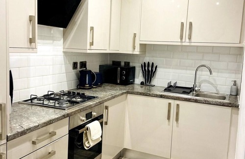 Spitalfields Apartment | Inviting 3-bed Apartment in London