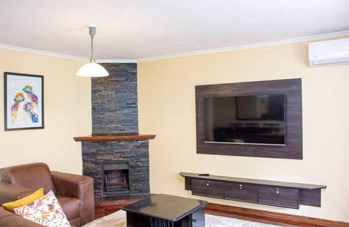 Target Area Apartment | Inviting 3-bed Apartment In The City