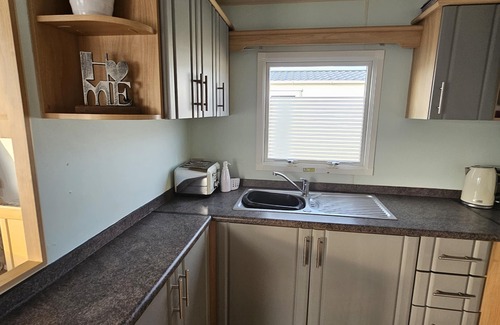 Porthcawl RV Rental | Inviting 3-bed Caravan in Porthcawl