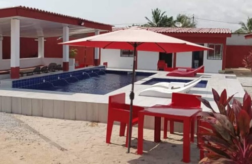 Assinie Apartment | Inviting 6-Bed with Swimming Pool in Assinie