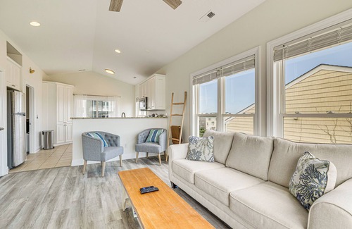 Atlantic Beach Apartment | Inviting Atlantic Beach Townhome ~ 1/2 Mi to Ocean
