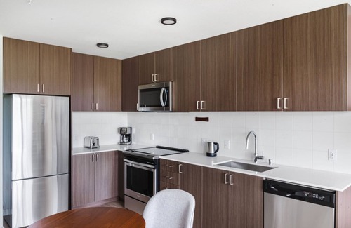 Mann Apartment | Inviting Central District 1BR w/Gym, near Dining, by Blueground