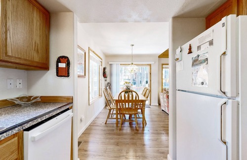 Truckee House | Inviting home with hot tub, indoor pool & sauna access & deck