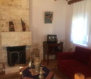 Dodoni House | Ionas House